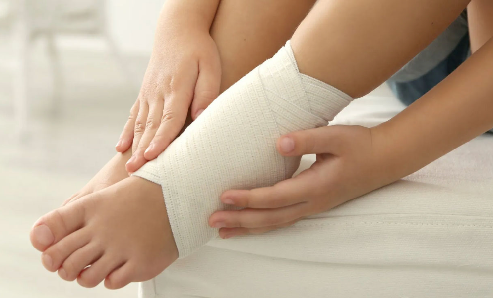 Swift Recovery: Navigating the Healing Time for Ankle Sprains - Diabetic Shoe - An Ortho Shoes Company