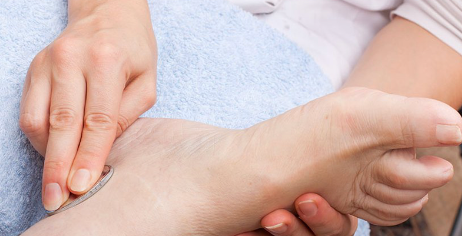 Mastering Diabetic Foot Care: Essential Dos and Don'ts - Diabetic Shoe - An Ortho Shoes Company