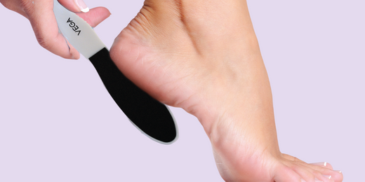 HOW WEATHER AFFECTS FOOT HEALTH: TIPS FOR SEASONAL FOOT CARE - Diabetic Shoe - An Ortho Shoes Company