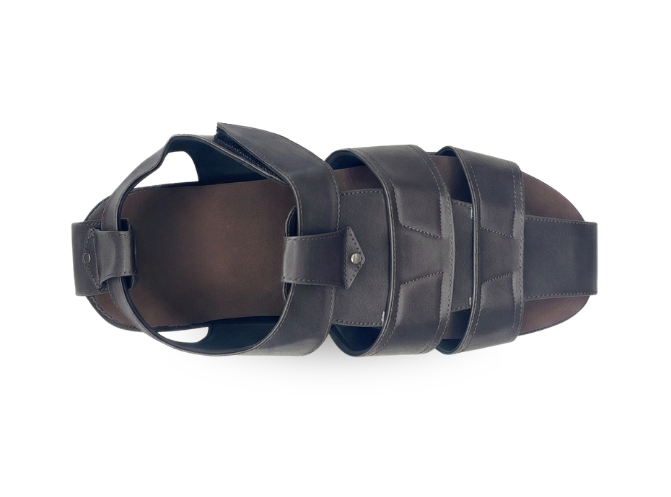 Men's orthopedic footwear for back pain relief
